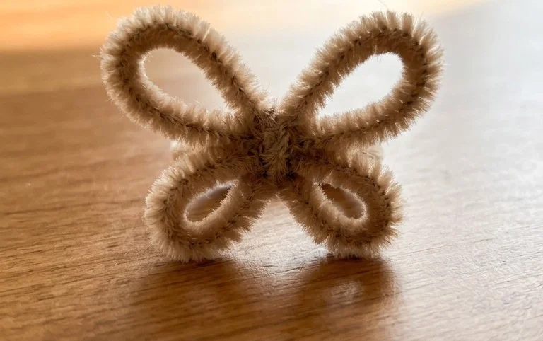 How to Make Pipe Cleaner Butterfly Rings