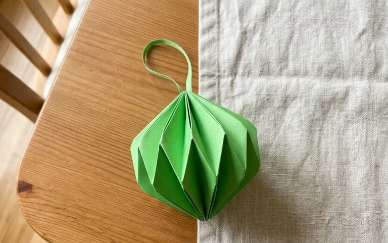 Easy Origami Twisted Green Paper Ribbon Tutorial